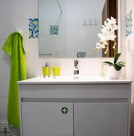 아파트 Downtown 5min Marina + 2 Bedroom + Parking 푼샬