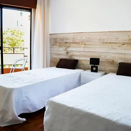 Downtown 5min Marina + 2 Bedroom + Parking Apartment Funchal (Madeira)