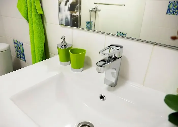 Downtown 5min Marina + 2 Bedroom + Parking