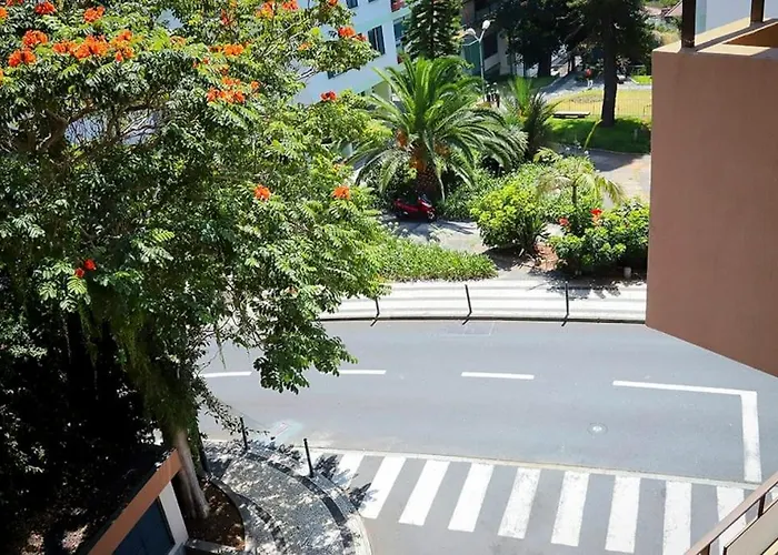 Downtown 5min Marina + 2 Bedroom + Parking Appartement Funchal (Madeira)