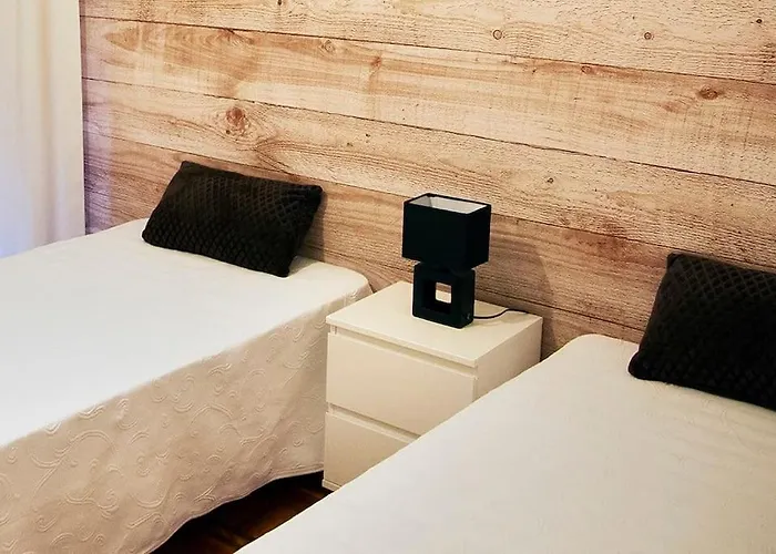 Downtown 5min Marina + 2 Bedroom + Parking * Funchal (Madeira)