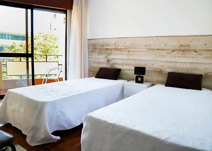 Downtown 5min Marina + 2 Bedroom + Parking Appartement Funchal (Madeira)