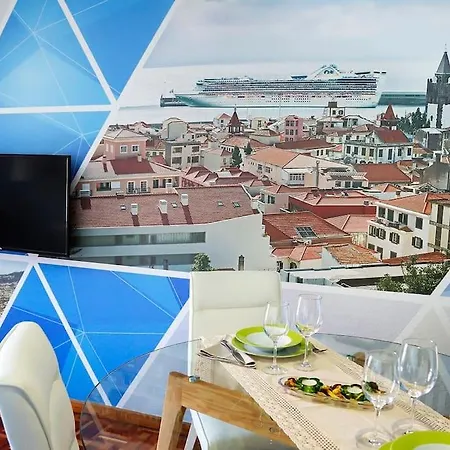 Downtown 5min Marina + 2 Bedroom + Parking דירה